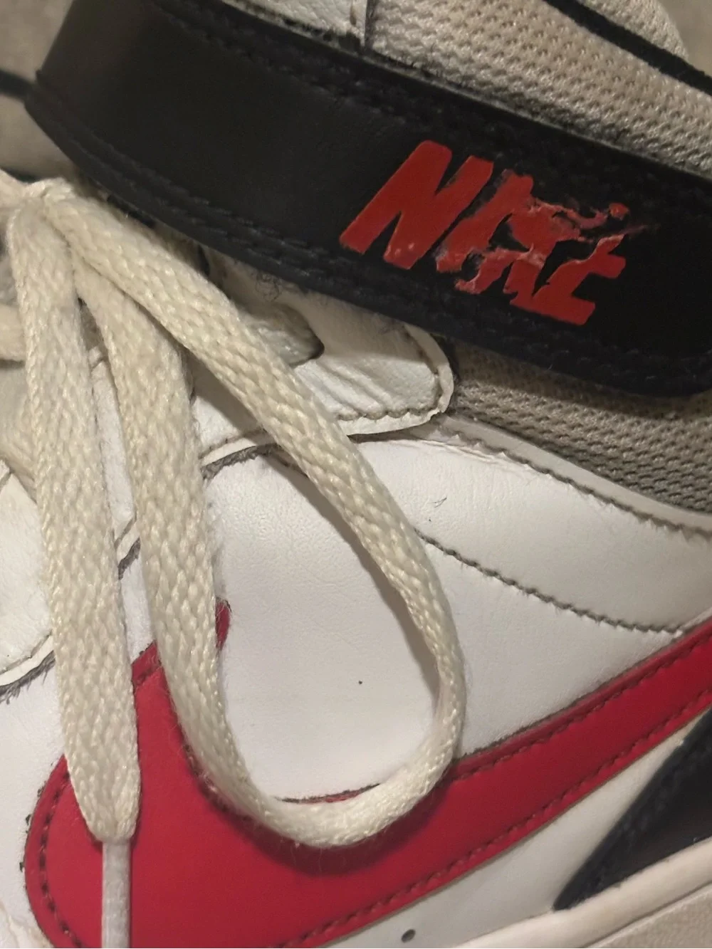 Kids Nike High-Top Sneakers size 6 Red Black & White
